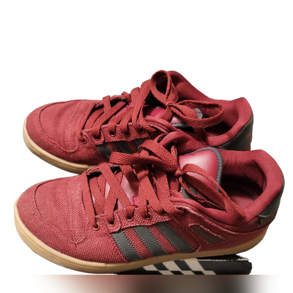 Adidas Men's Burgundy  Sneakers Size 8